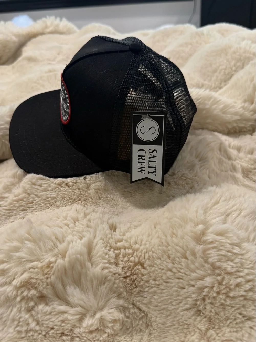 Kids Adjustable Salty Crew Black Trucker Hat with Red Logo Patch. New, not worn.
